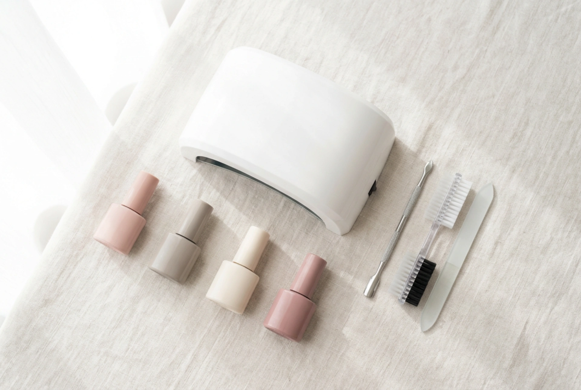 Profesjonelt sett for hybridnegler: Hva inneholder det og hvordan brukes det?