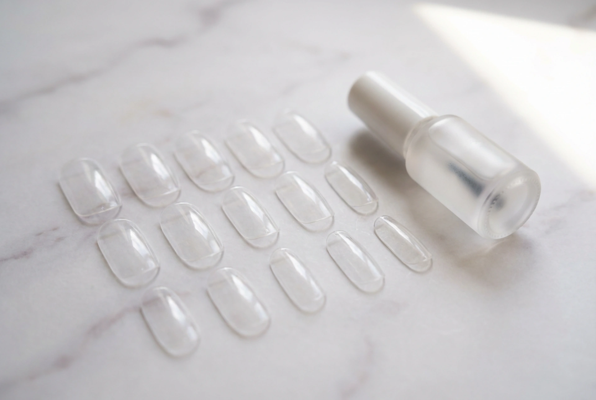 Gel-tips: når du skal velge dem og hvordan du påfører dem riktig