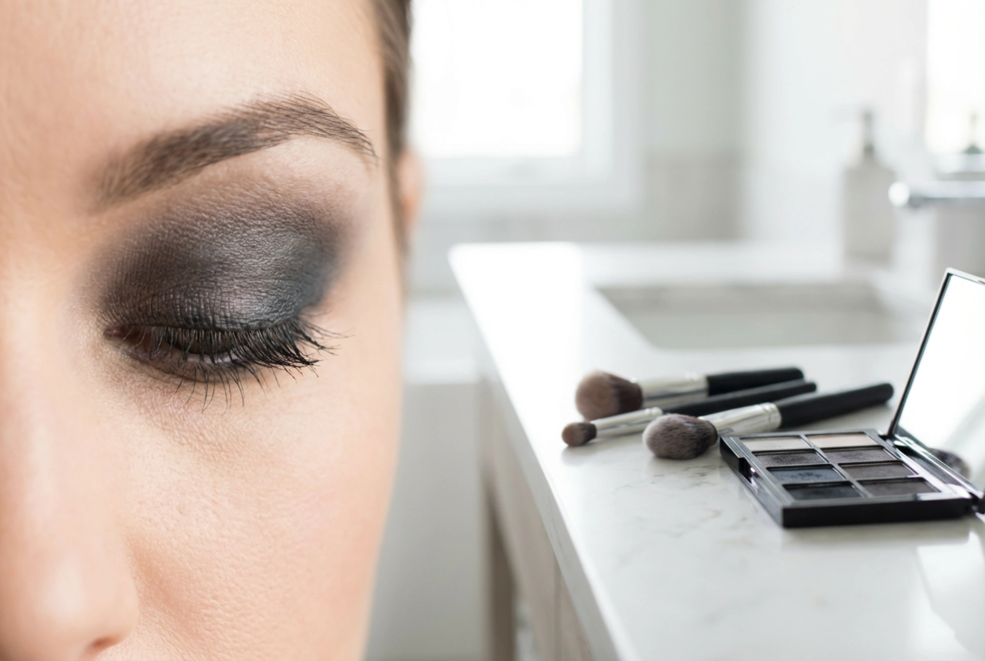 Smokey eyes uten hemmeligheter: blending, fargevalg og holdbarhet