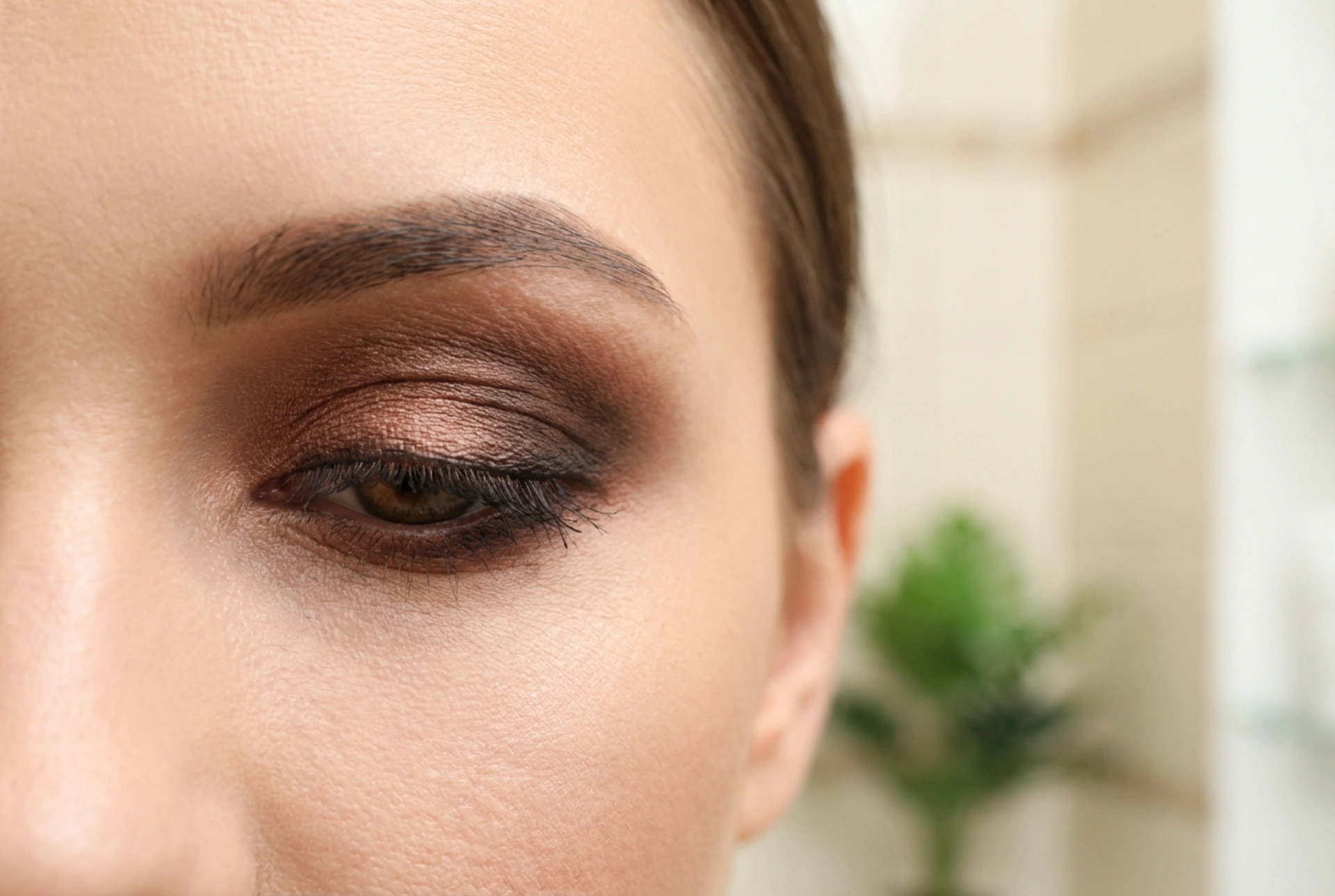 Kveldsøyemakeup i praksis: skap dybde og glans