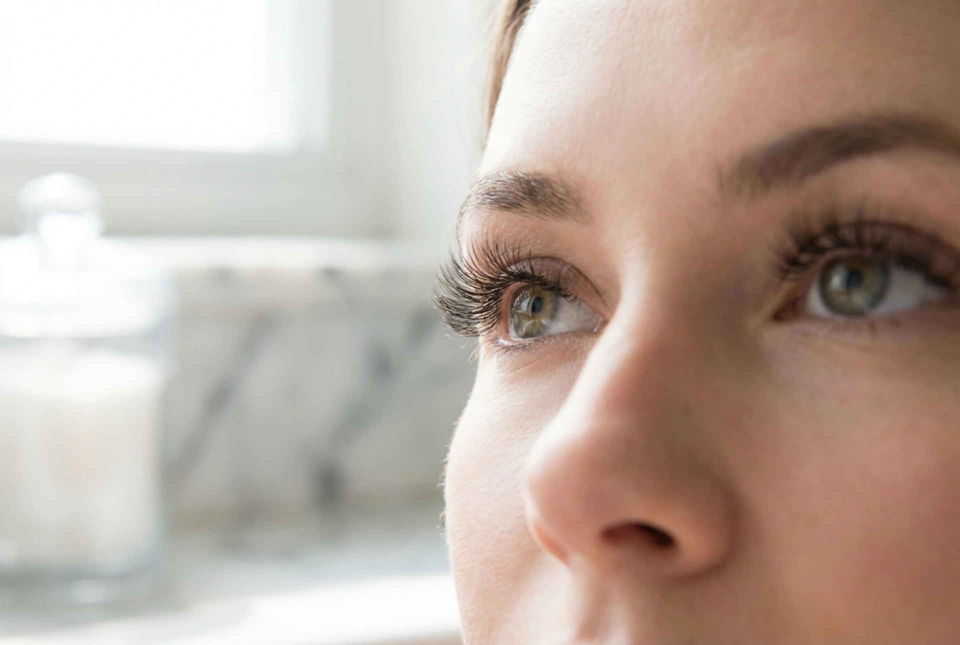 Ferdige 3D-vippeklynger: Slik får du en lett effekt uten å tynge ned øyelokket