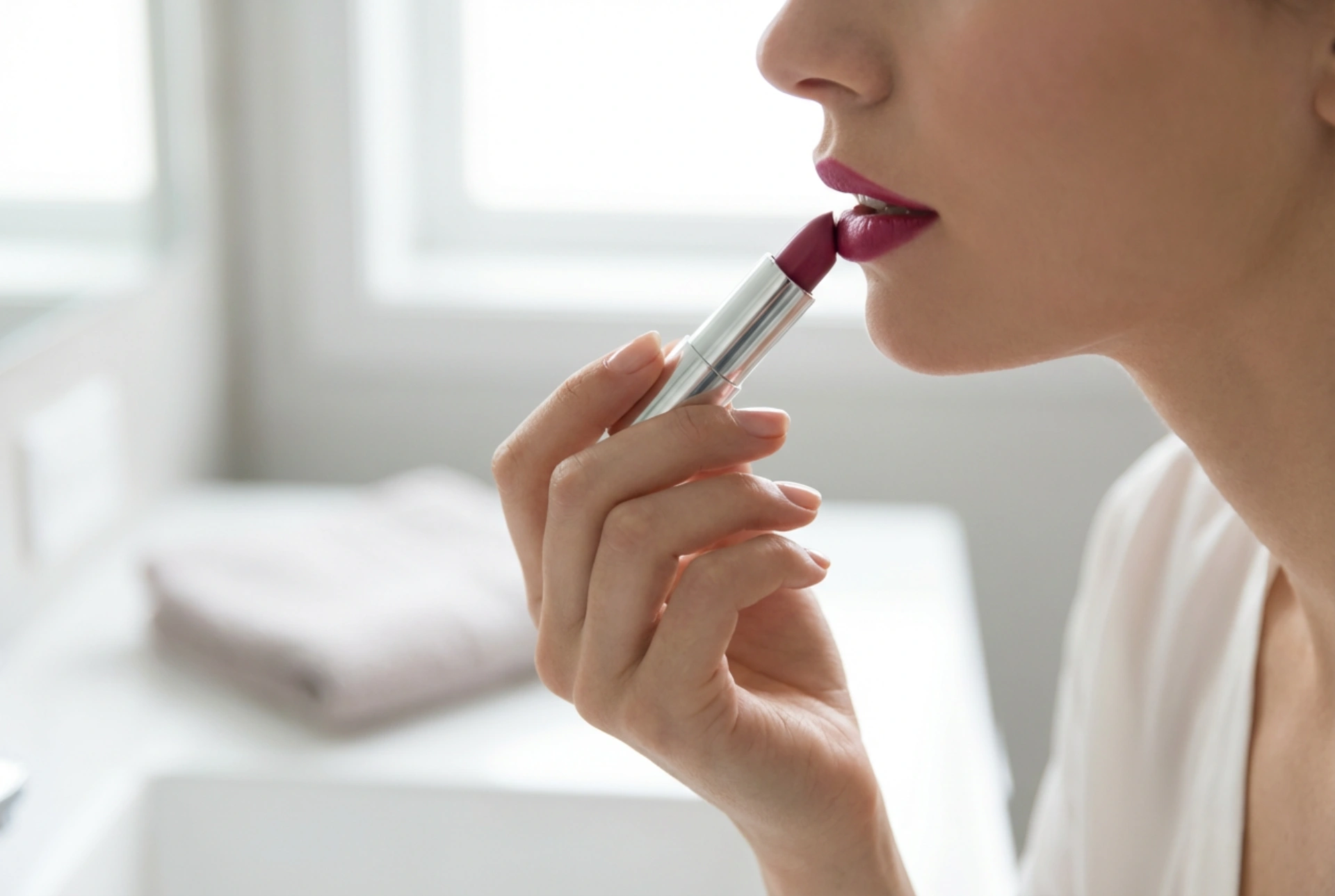 Leppesminke uten hemmeligheter: forberedelse, kontur, fylling og holdbarhet